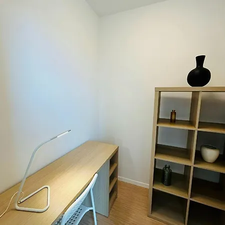 We Live In R - 404 アパート