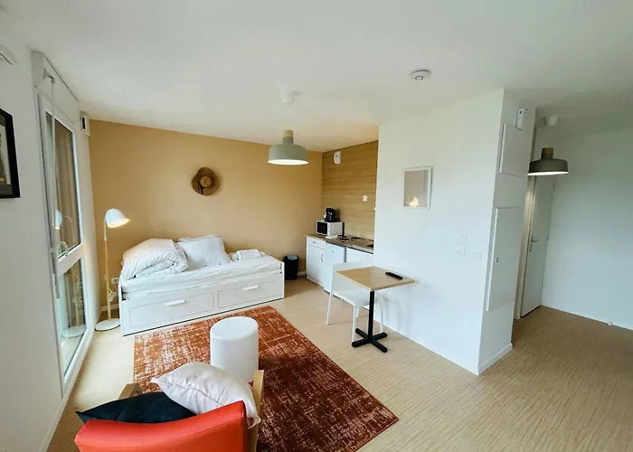 We Live In R - 404 Lägenhet *